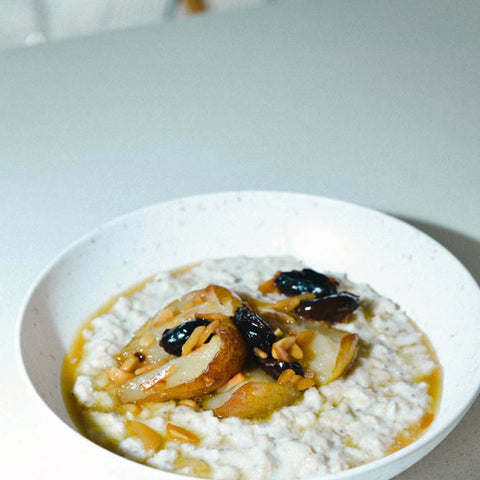 Easy, Healthy and Warming Baked Pear Porridge