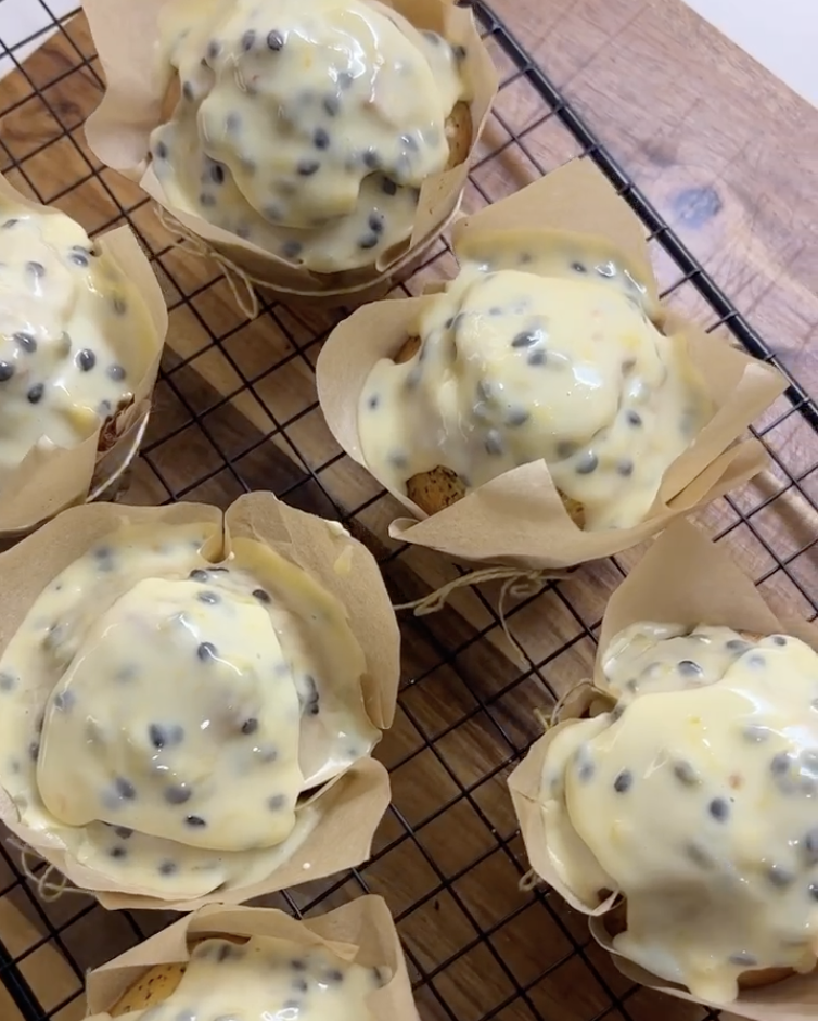 PASSIONFRUIT, LEMON & POPPYSEED MUFFINS 🧁🍋 by Jessica Nguyen